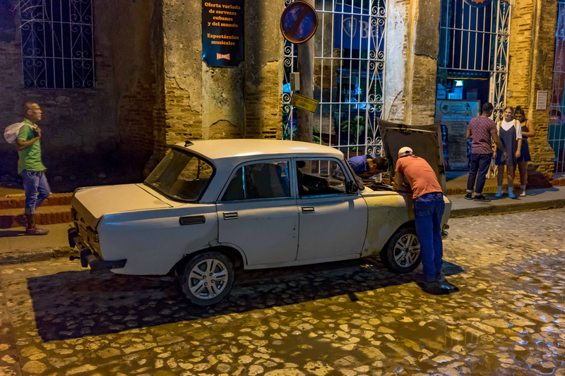 Illustration for article titled Here's What Cuba's Car Scene Looks Like In 2017